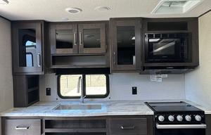 2023 Grand Design Transcend Xplor 231RK RV rental photo 7
