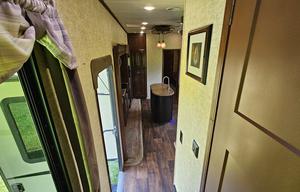 2 Bedroom, 2 Bath Luxury RV