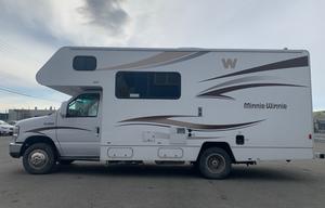 URSULA - 2015 Winnebago Minnie Winnie