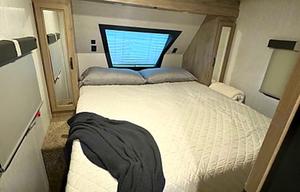 2021 SolAire Ultra Lite 243BHS RV rental photo 15