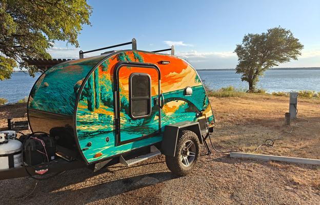 Sunset Teardrop — A/C, Pet-Friendly, Galley