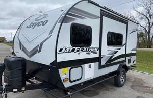 Easy Tow Couples Trailer