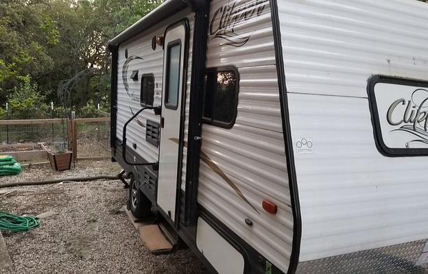 2016 Coachmen RV Clipper Camping Trailers 17bh RV rental photo 1