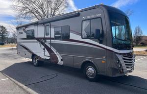 2016 Storm 32H RV rental photo 5