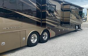 2012 Tiffin Motorhomes Zephyr 45 LZ Option B