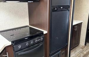 2017 Forest River RV Cherokee Grey Wolf 27RR RV rental photo 17
