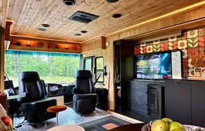 REMODELED, luxury  new interior. DELIVERY ONLY.