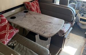 2017 Thor Motor Coach Chateau 31 W RV rental photo 6