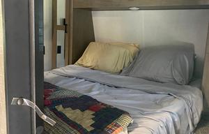 2021 Keystone RV Hideout 318BR RV rental photo 8
