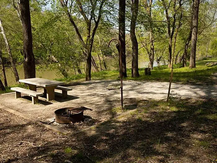 Houchin Ferry Campground