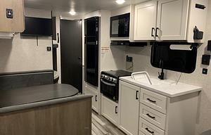 Steelhorse Rental - stocked 2025 bunkhouse