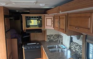 2011 Fleetwood RV Storm 32BH RV rental photo 41
