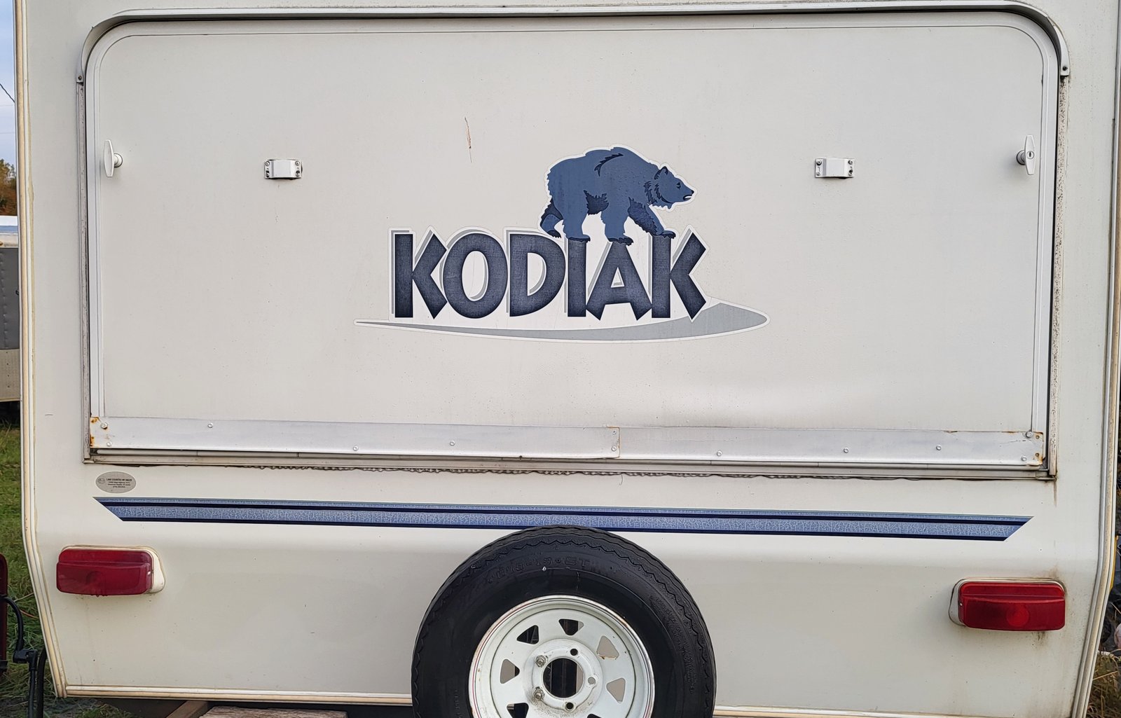 2000  Aerolite Kodiak  Everything you need to camp