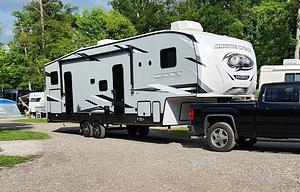 2022 Forest River Cherokee Arctic Wolf 321BH