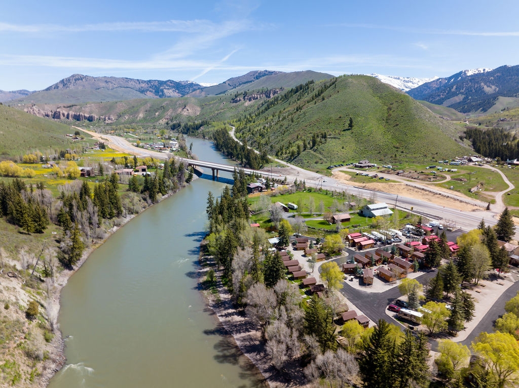 Snake River Cabin & RV Village