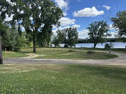 Point Bluff Camping Resort