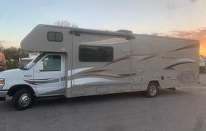 2014 Winnebago Minnie Winnie 31K