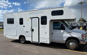 2017 Thor Motor Coach Axis 25.1