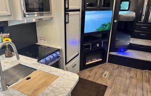 Huge outdoor kitchen w/ 36" Blackstone Griddle