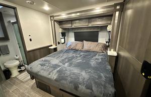 Luxury Class A | Sleeps 7 | Families