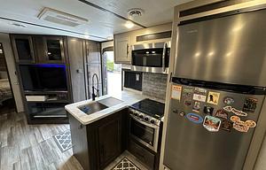 2022 Cruiser Aire 33BHB - Big Family RV Rentals