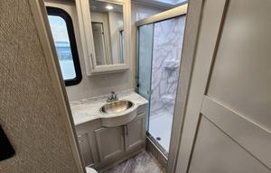 Luxury RV Adventure: Rent the Eclipse 34J Class A!
