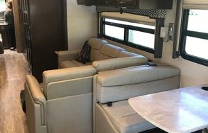 2020 Thor Motor Coach 35M