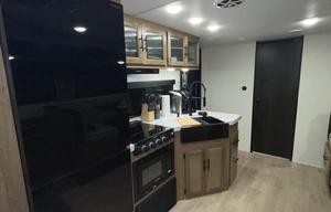 2025 Grey Wolf Fully Loaded & Pets Friendly