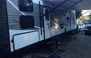 2017 Coleman 28 Foot Bunk house
