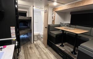 Mighty Mini Retreat: Springdale Mini 1810BH