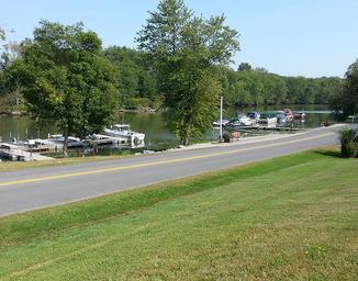 Rivers Edge Cottages & RV Park