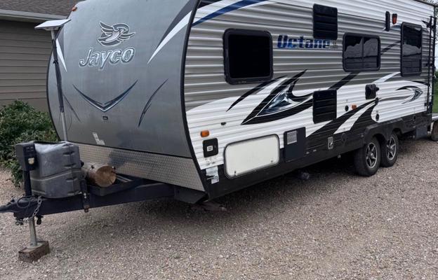 2016 26’ Jayco Toyhauler