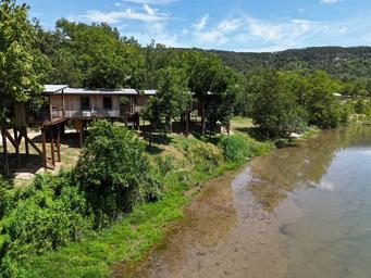 Treehouse Resort at River Road