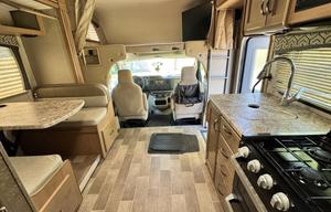 2020 beautiful motorhome 25 ft class C
