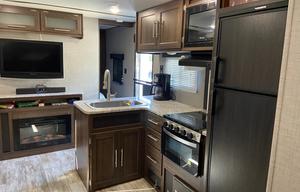 2019 CrossRoads RV Zinger ZR290KB
