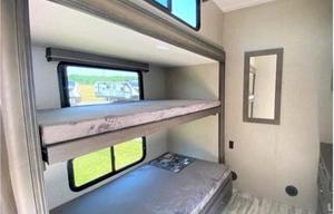 2020 Grand Design Reflection 31MB RV rental photo 4