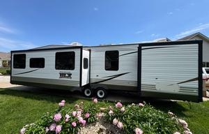 The Frontier – Extended Stay Retreat