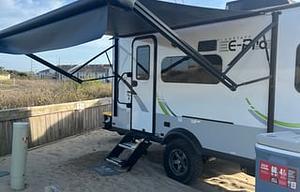 Liz and Mike’s Cozy Camper