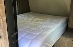 2021 Keystone Hideout 272LHS **15% Discount**