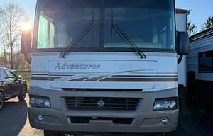 2004 Winnebago Adventurer 33C