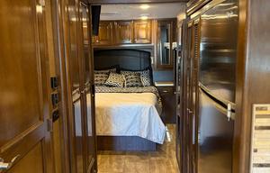 2017 Thor Motor Coach Palazzo 33.2