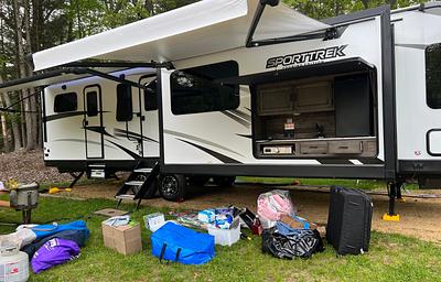 2023 Venture RV SportTrek Touring Edition 333VMI RV rental photo 2