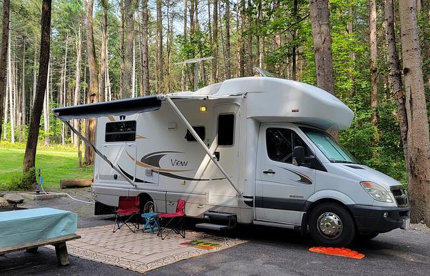 Live your RV dreams!  Glamping with this diesel!