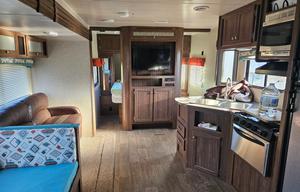 2018 Prowler Lynx 30 LX RV rental photo 5