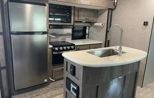 2020 Heartland Wilderness 3250BS RV rental photo 6