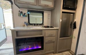 2022 Dutchmen RV Coleman 17B RV rental photo 7