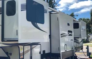 2019 Heartland Bighorn 3950FL