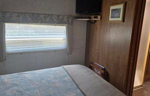 Bruce and Joy's Cozy Cruiser, Allegro Bay Pusher