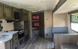 The Unwind Bunkhouse- 2021 Starcraft Autumn Ridge