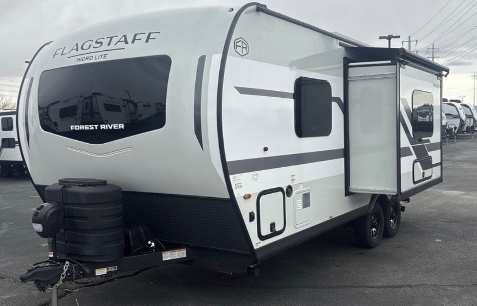 Big Al and Yolie’s Comfy and New Travel Trailer